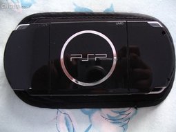 PSP 3007型 鋼琴黑 已改機 送16G記憶卡+保護貼+水晶殼+傳輸線+硬殼包+充電器