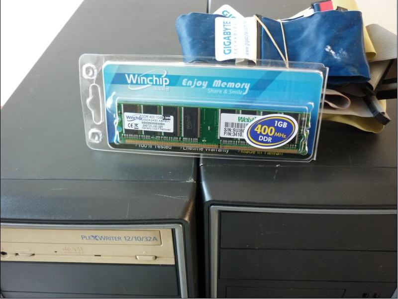 兩台桌機+一些零件+WINSHIP DDR400 1GB全新記憶卡(全部帶走)