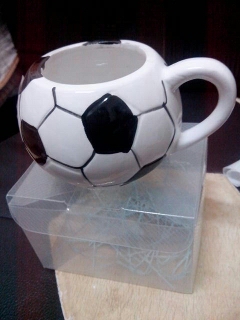 16.足球陶瓷杯