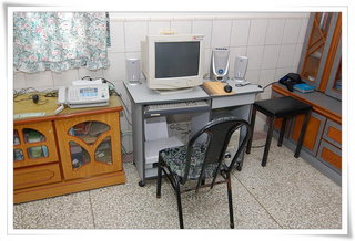 交誼廳電腦提供房客免費使用