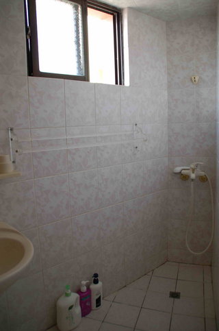 四人房所使用的衛浴設備