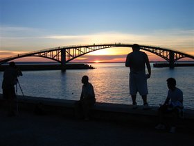 觀音亭海濱公園搭配西瀛虹橋的全景