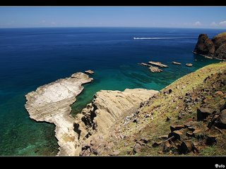 小台灣夏季的蔚藍海色