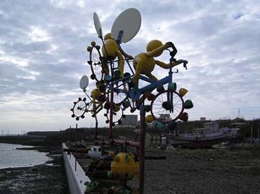搭配澎湖冬季低矮厚實的雲絮，特別感覺一種蕭索與孤獨